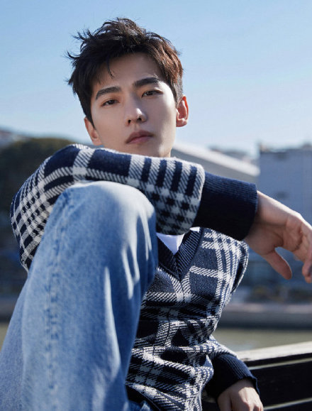 杨洋与粉丝互坑视频,粉丝阴阳怪气吐槽杨洋化妆师