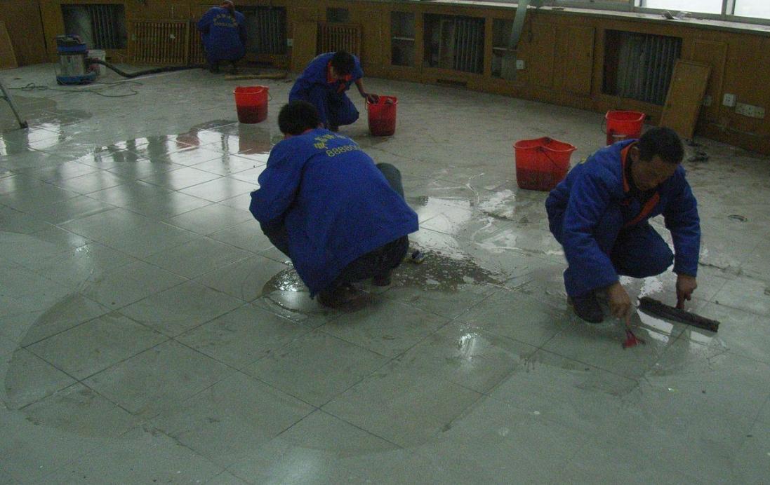 瓷砖地面太脏了怎么清理,地面瓷砖清洁最有效方法