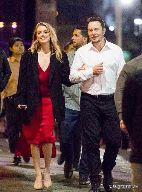 海王、光头郭达、巨石,好莱坞3大“吸金机器”,现实中娶了谁?