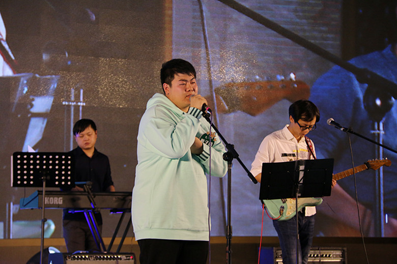 *疆新**飞晟企业举办的第二届粤新情粤语歌曲大赛圆满落幕