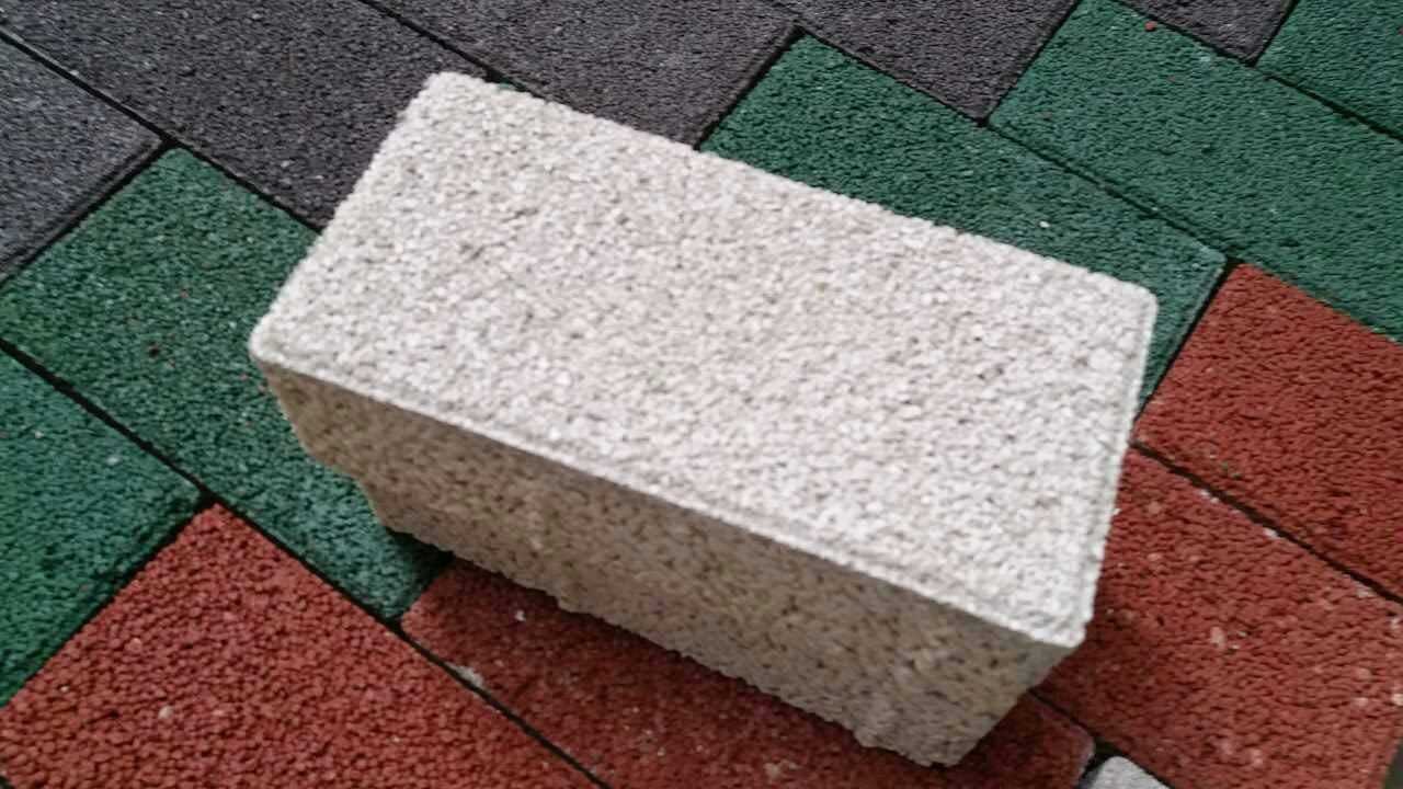 烧结砖与透水砖哪个好,烧结砖与水泥砖