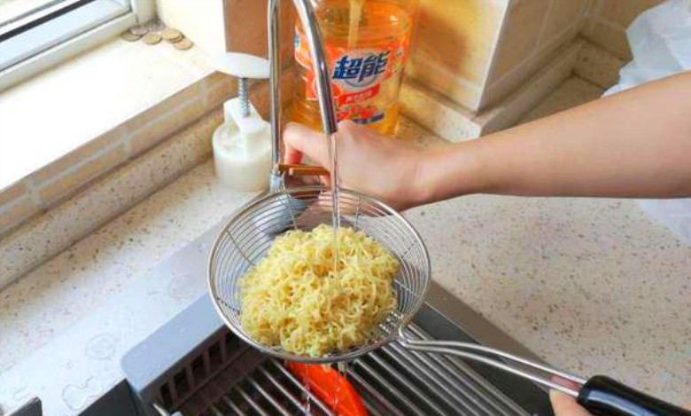 方便面怎么煮才好吃无调料,方便面不加调料怎么煮才最好吃