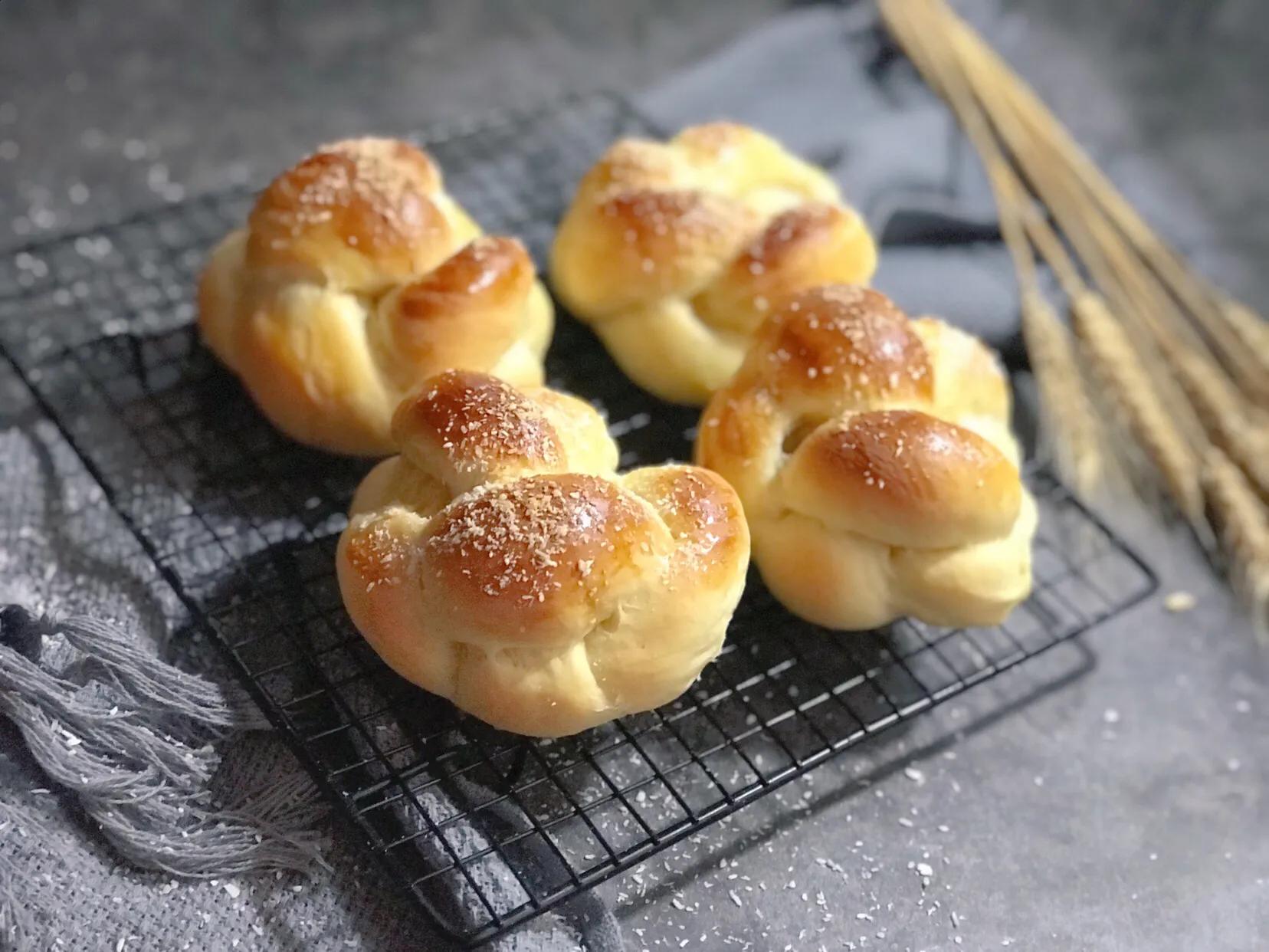 烤面包怎么烤才又香又甜,烤箱烤面包片拉丝做法视频