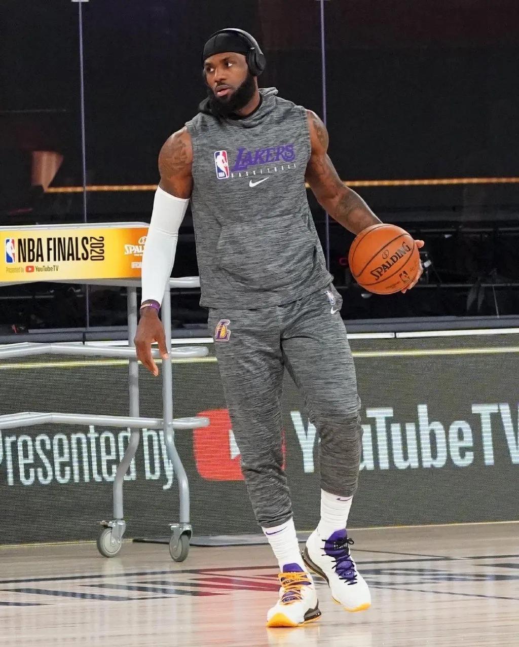 砍掉前掌Zoom?使节13减配,你接受吗?