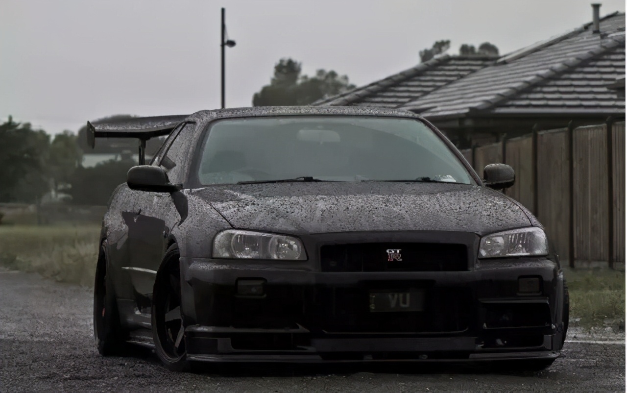 日产gt-r和skyline的区别,老款日产skylinegtr战神