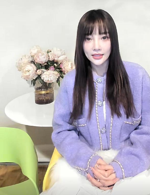 离婚后李小璐放飞自我,李小璐离婚后直播回放