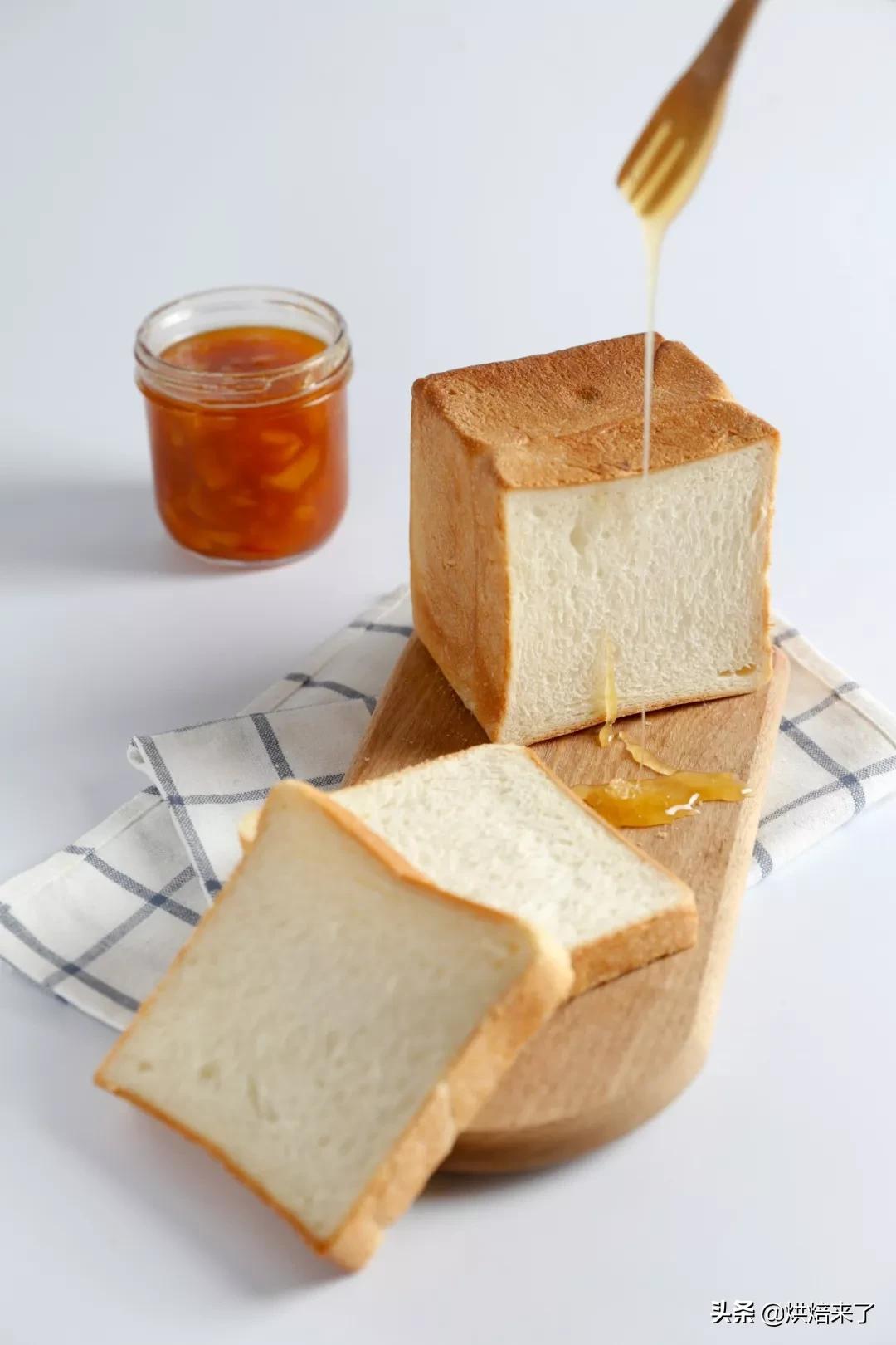 在家就能做松软的北海道牛奶吐司,北海道吐司奶香浓郁柔软拉丝