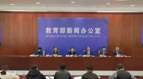 董卿在主持人大赛上评王帆,央视主持人大赛王帆董卿