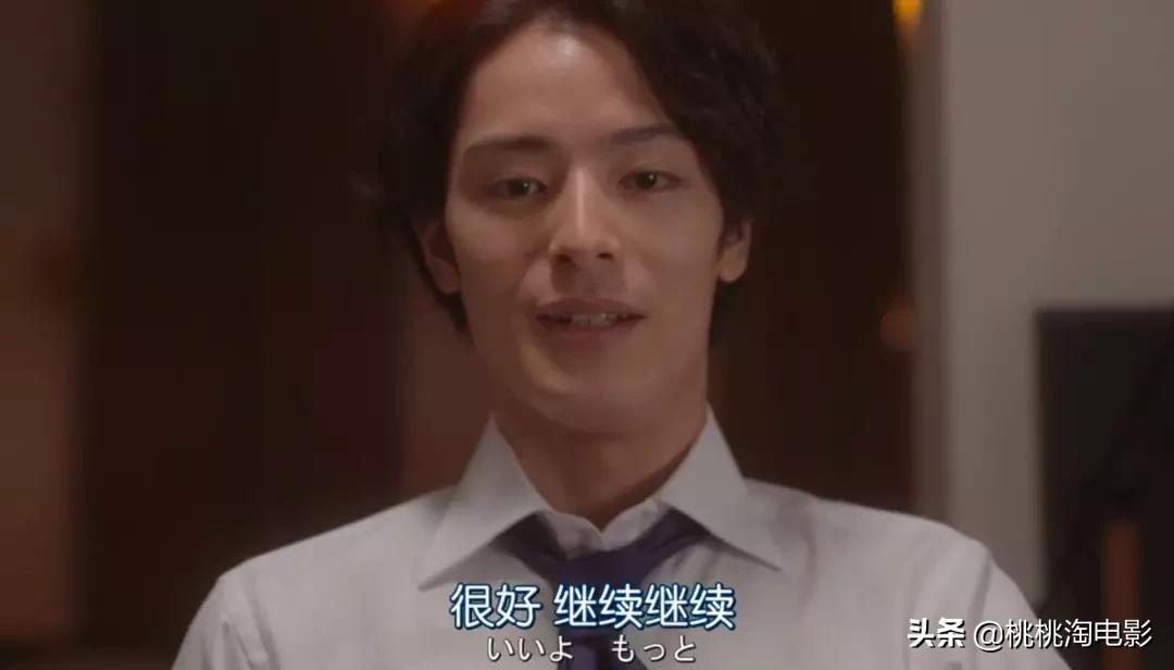 这部剧表面有多不正经，内在就有多扎心与痛