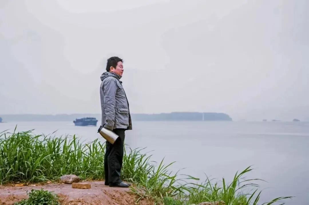 60岁大爷救起轻生男子,68岁大爷长江救人