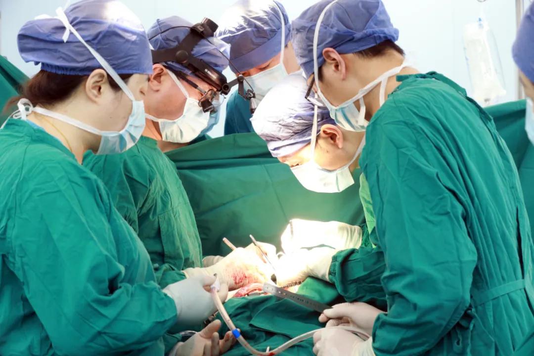 新时代红色军医精神,传承红色军医精神