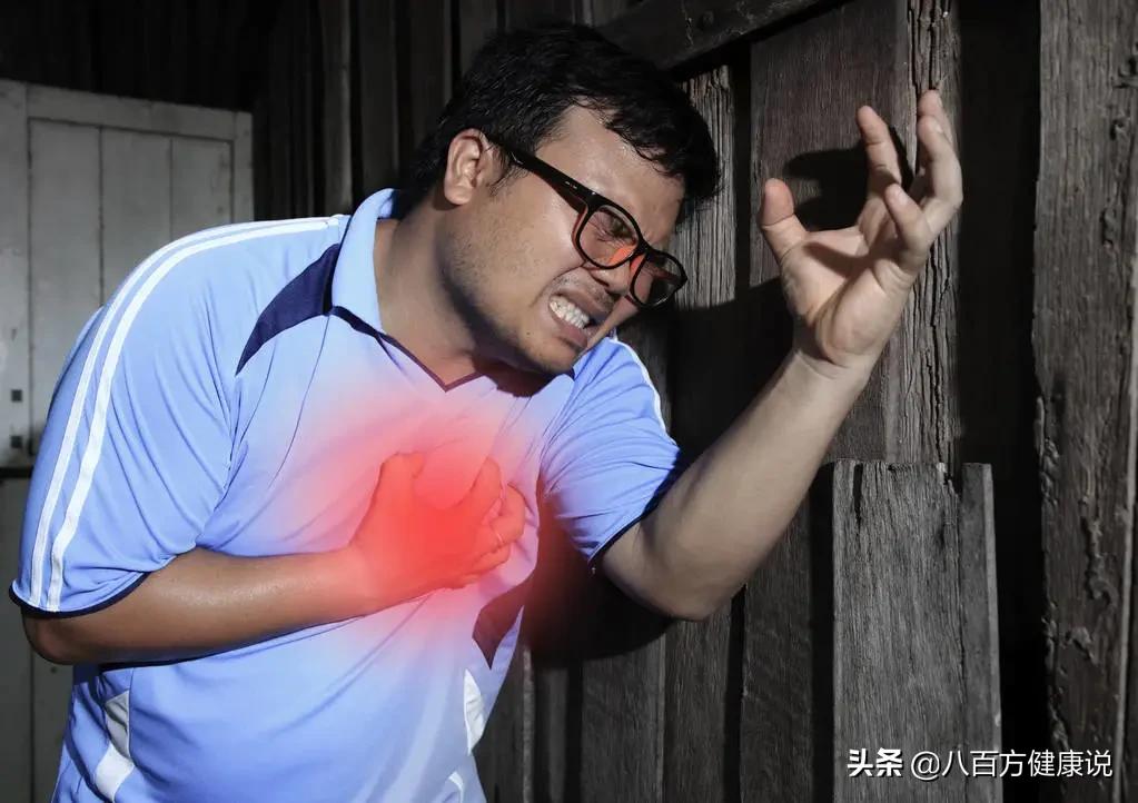 夜里手麻刺痛是什么原因引起,半夜手麻痛到醒是什么原因引起的