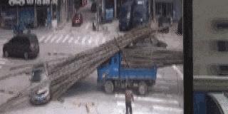 货车超载超限30%司机怎么处罚,货车超载超限属于危险驾驶罪吗