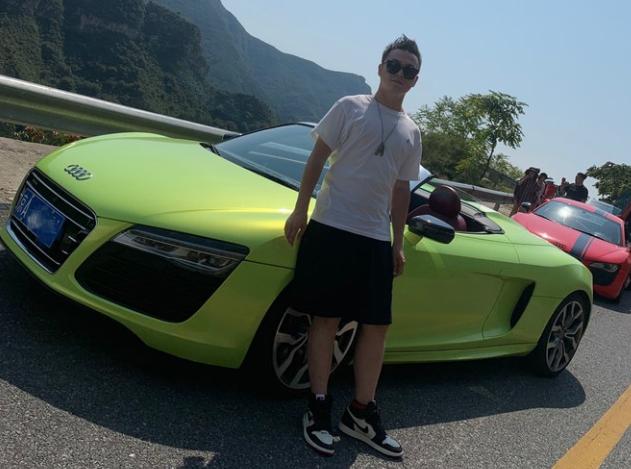 奥迪r8和红旗h9 (红旗h9购车礼)