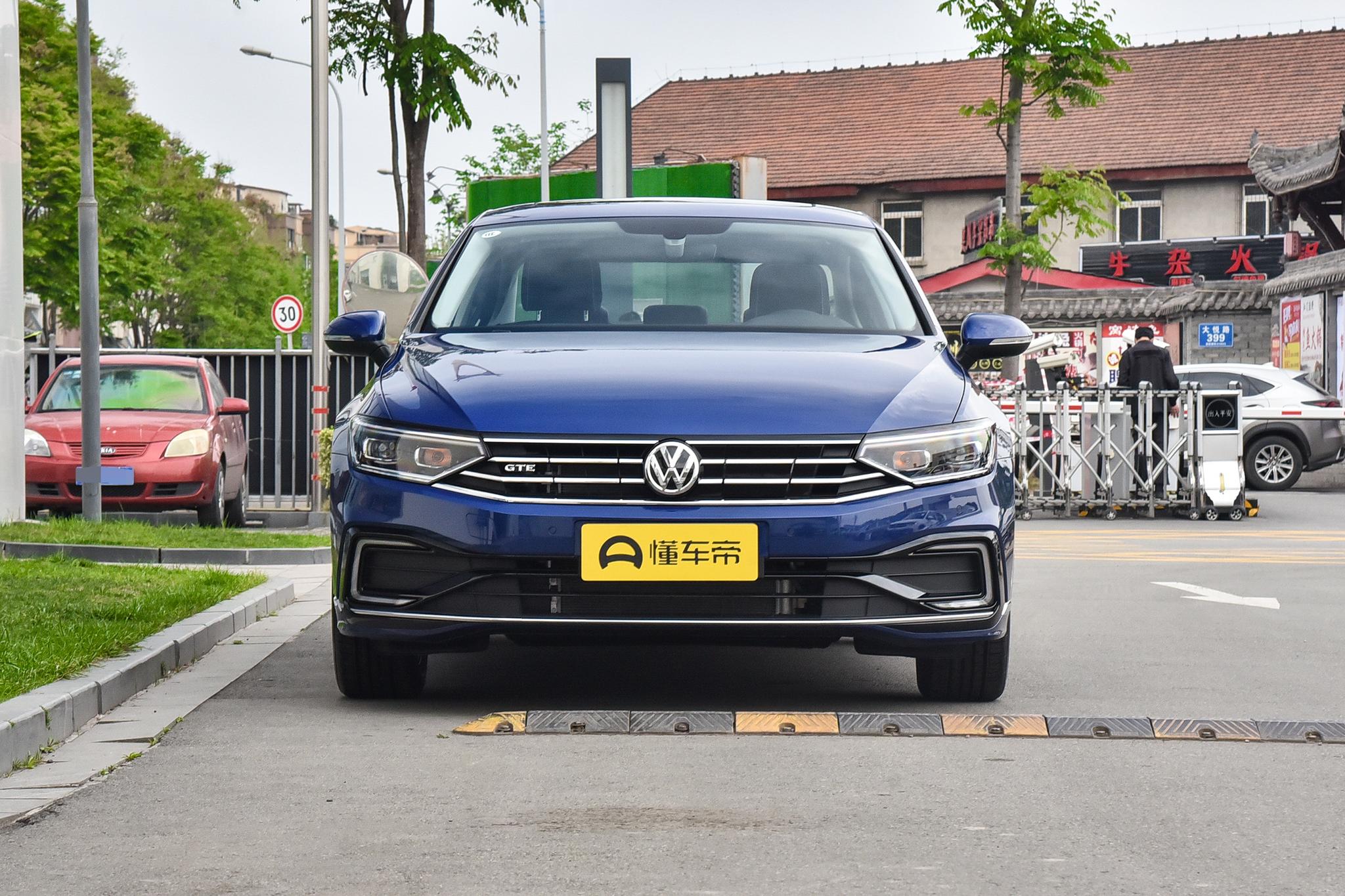 大众迈腾2020款2.0t油耗多少,2017年大众迈腾1.8t百公里油耗