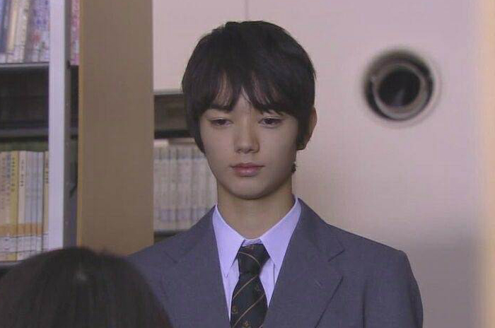 中国最帅的十位男明星是肖战,公认最帅男明星前十名肖战