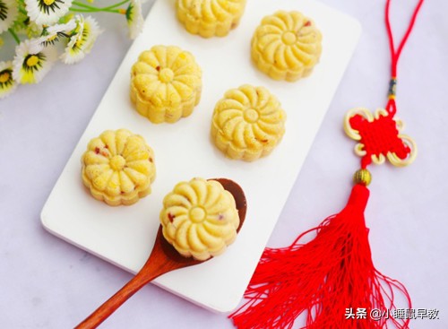 软糯香甜的绿豆糕家常做法,怎么做绿豆糕又好吃又简单又柔软