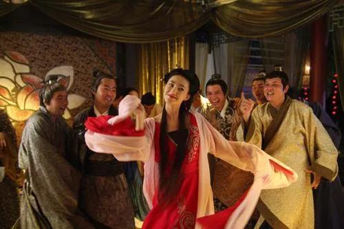 荒乱君王，射杀岳母，霸占妻姐，*行暴**令人瞠目结舌