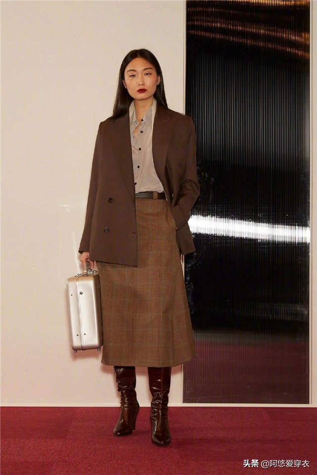 小个子穿“过膝靴”有多美？显高是其一、洋气是其二，美出新高度
