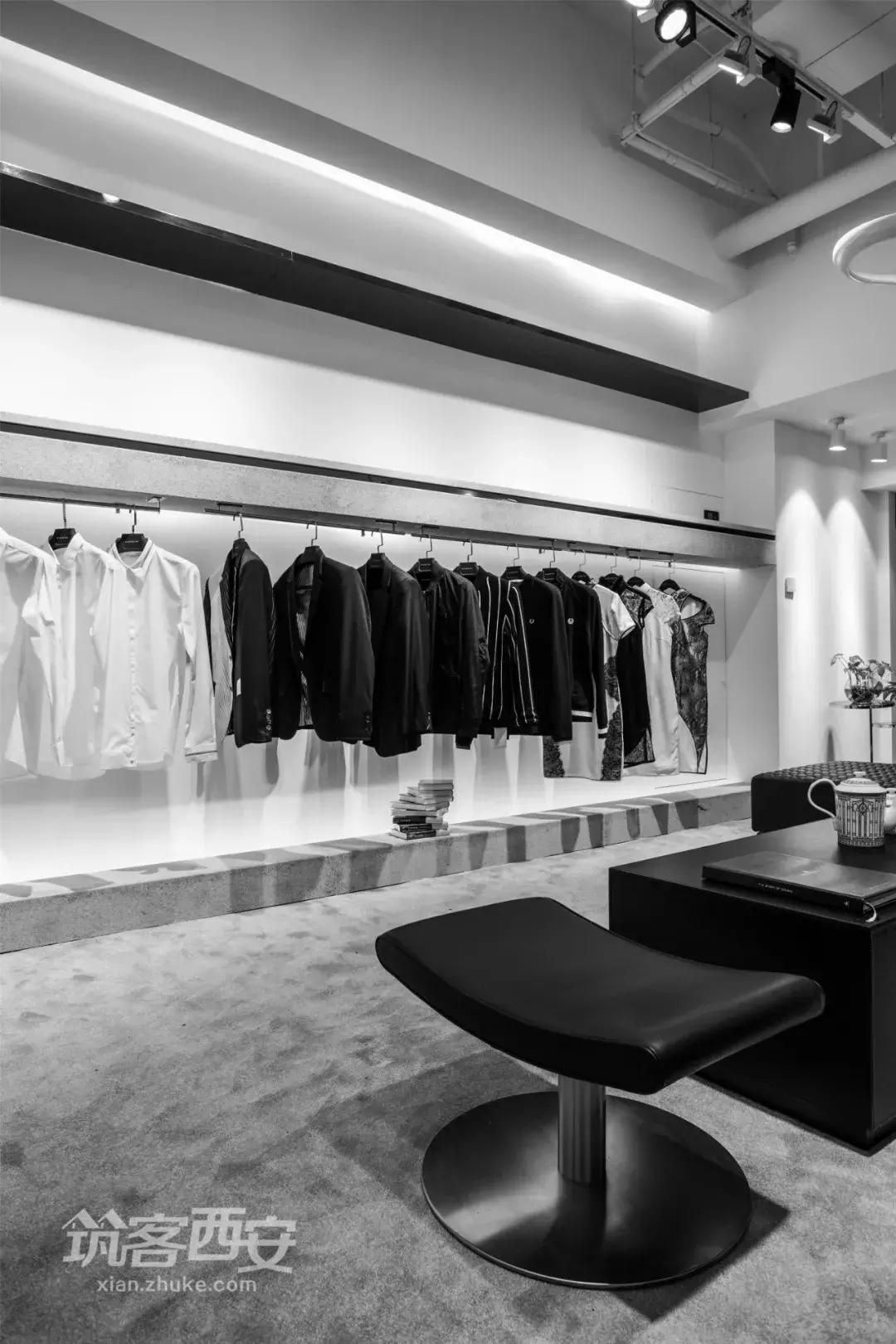 西安街头的这家服装店,「高级感」扑面而来