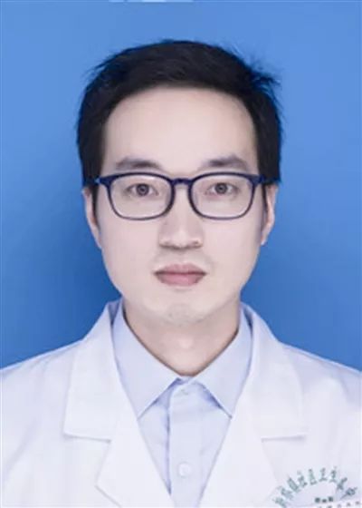 向广大患者致以新春的问候,向全国广大医务者祝贺医师节