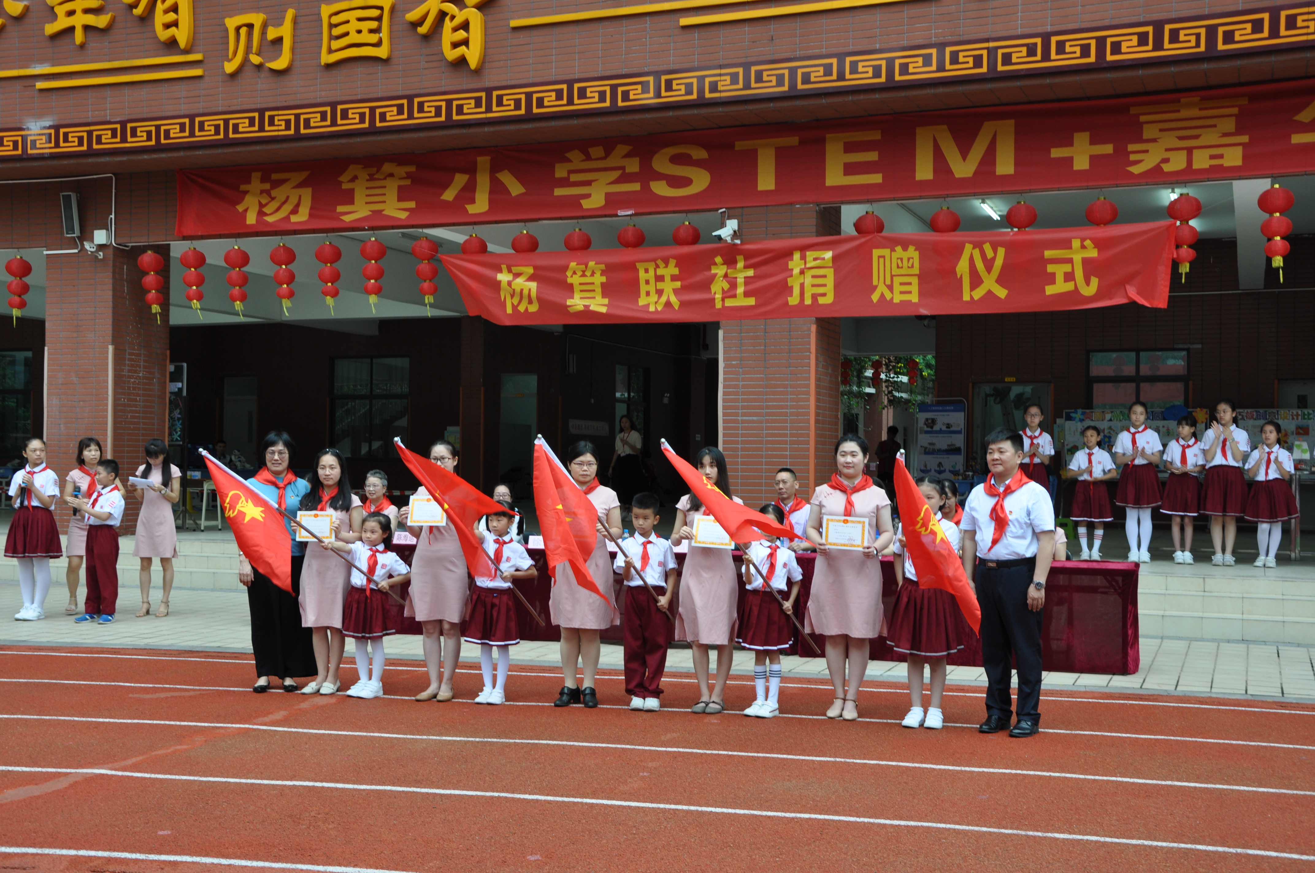 缇庡湪闈掓槬骞村崕,缇庡湪闈掓槬骞村皯
