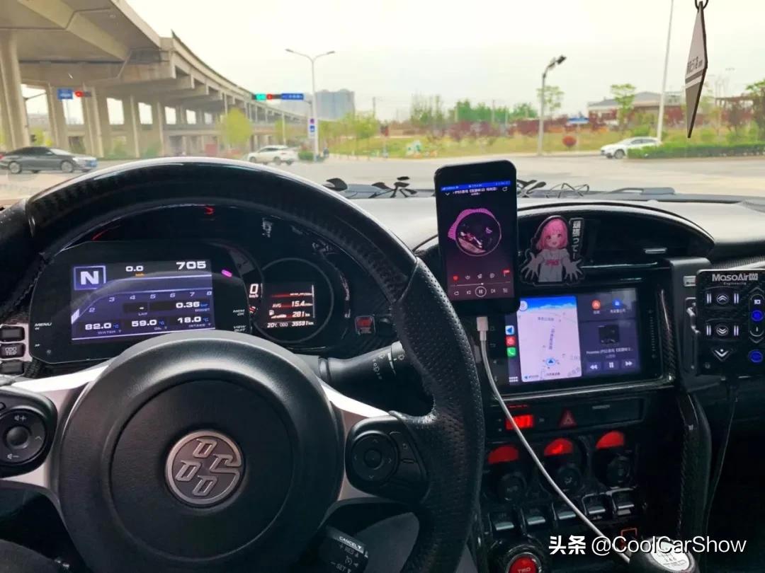 小伙爆改bj80,丰田86手动挡爆改