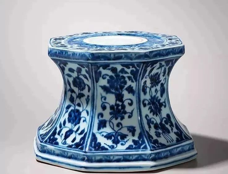 2023年明代瓷器拍卖记录,明代五彩瓷器价值赏析及拍卖价格