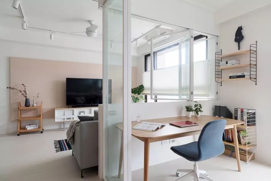 案例欣赏|89㎡北欧风三居，玻璃窗隔出明亮书房