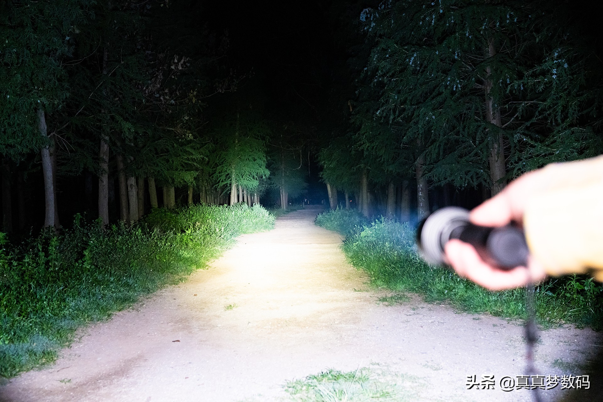 强光手电测评40个灯珠,强光手电评测推荐