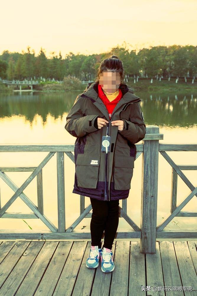 无畏长款棉服视频,无畏冬季赛外套