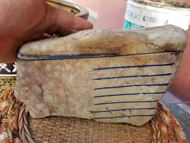 大涨的翡翠原石,9000块翡翠