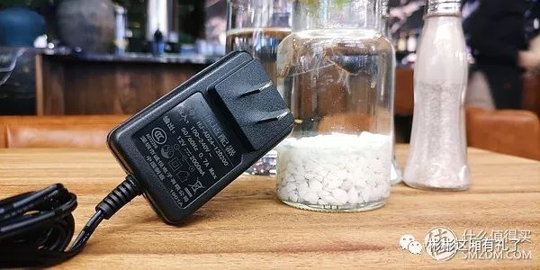 有个闲置硬盘，就可以看4K大片！海美迪Q5Plus*放播**器入手评测