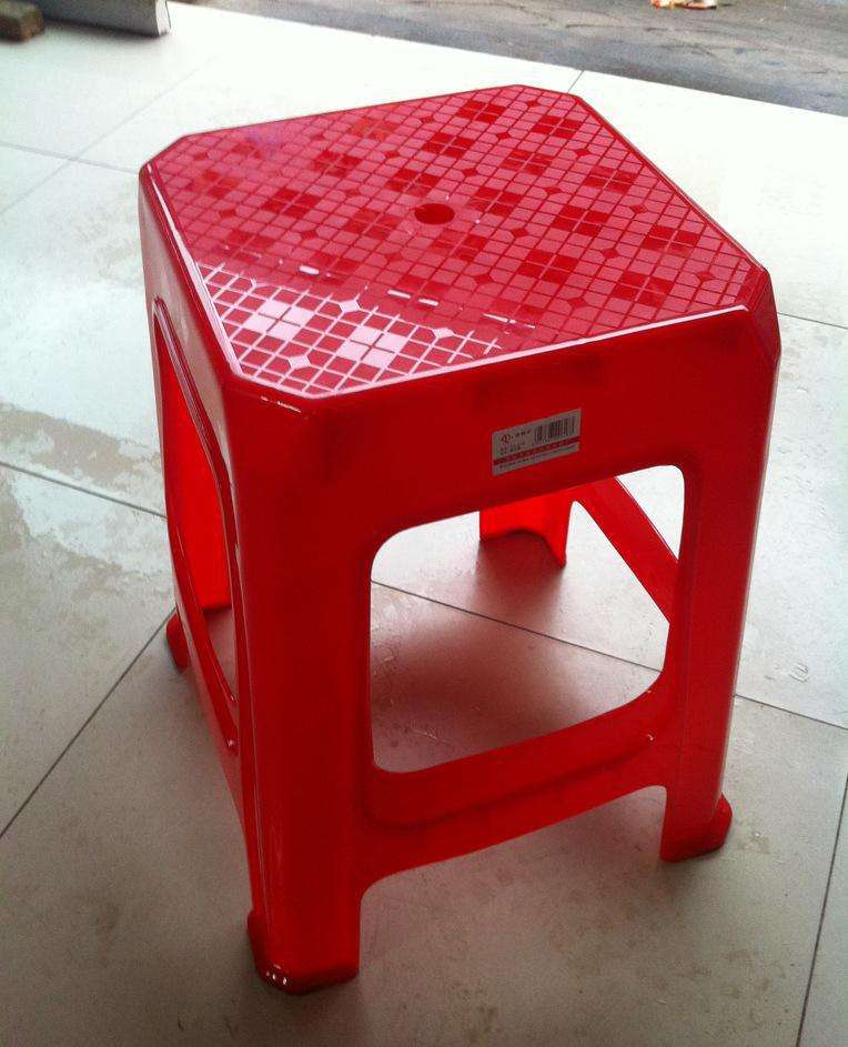 塑料凳子中间的洞图解,塑料凳子的小孔有什么用