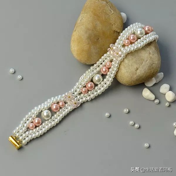 各种珠子串手链的教程,价值不菲的手链