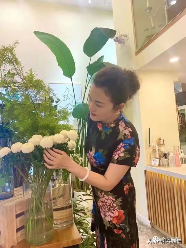 男友突遭破产取消婚约:小34岁女友领证拯救东山再起