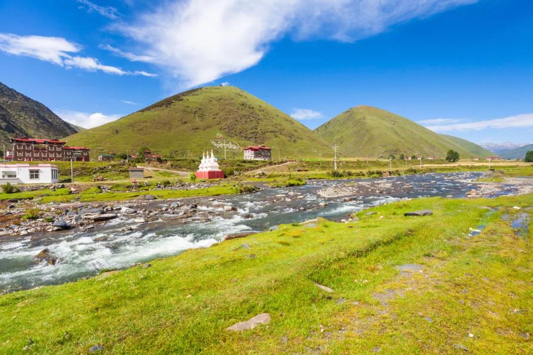 3月川西惊艳了所有人,千树万树梨花开川西