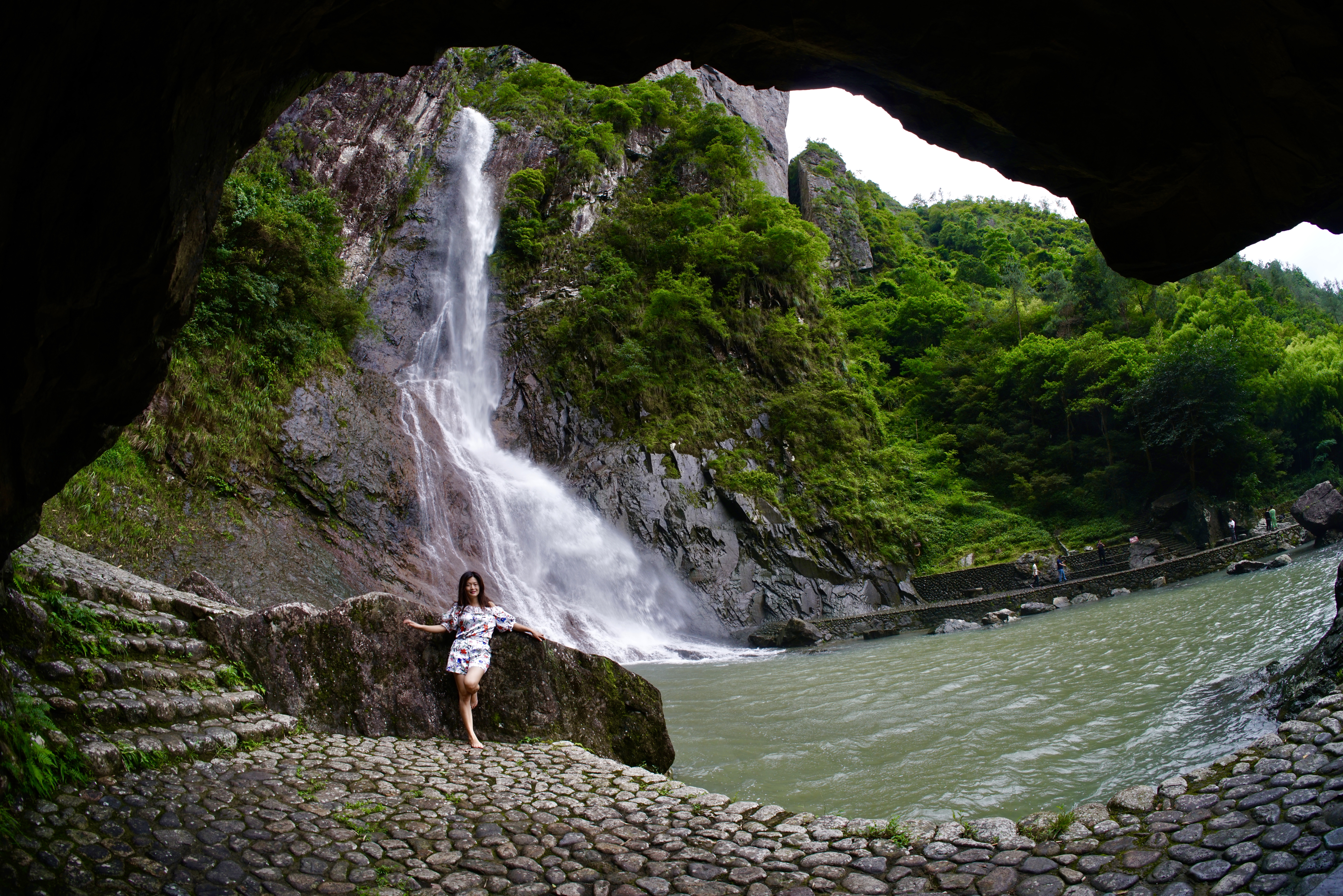 暑假凉快不晒的旅游地方,暑假避暑胜地最佳地方