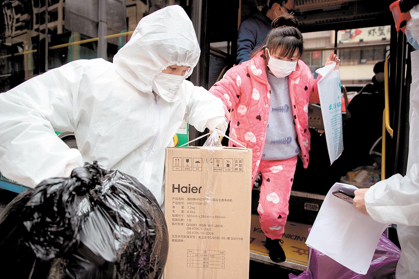 抗疫支前志愿者集合小分队,为抗疫先锋画像