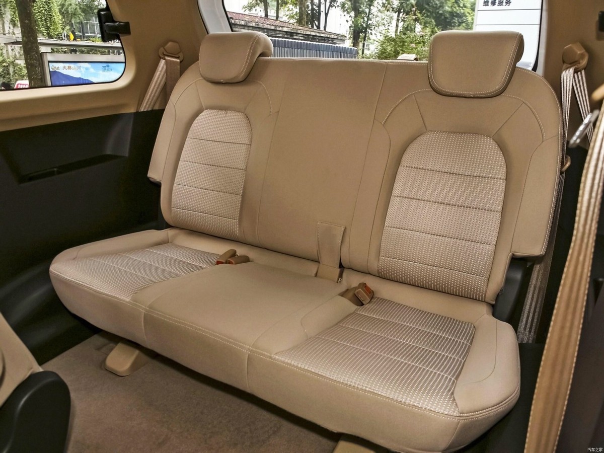 五菱宏光s神车,能拉5吨的五菱宏光