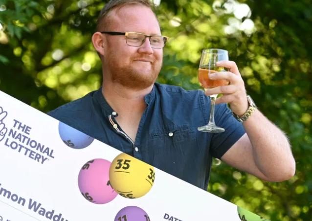 小伙子买彩票中1000万彻夜难眠,小伙买彩票中几百万却十分沮丧