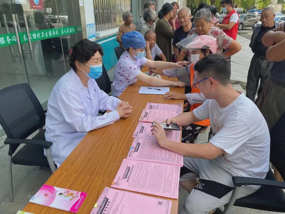 我为群众办实事社区环境靓起来,我为群众办实事与乡村振兴相结合