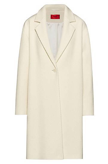 莱蒂齐亚王后黑色大衣图,莱蒂齐亚王后大衣搭配