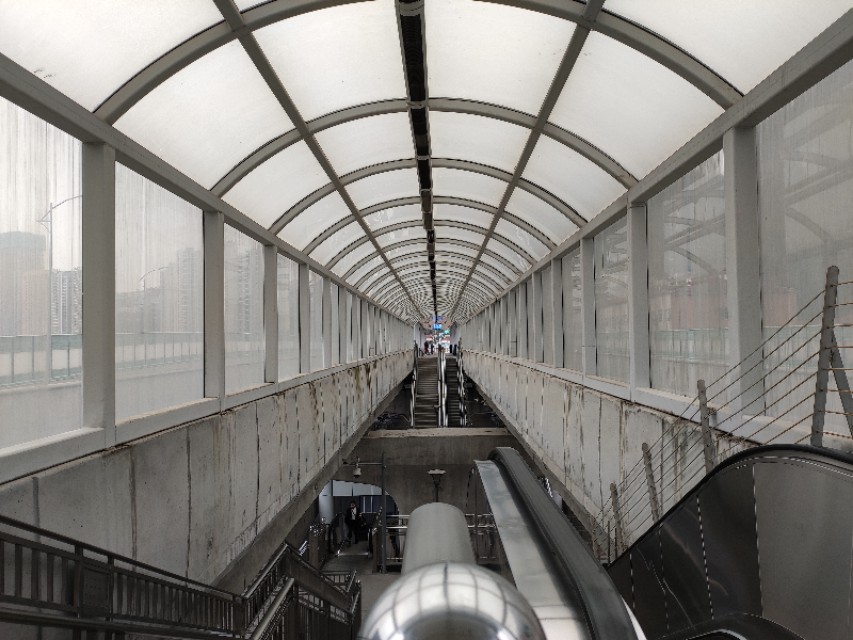 brt快速公交哪个城市比较发达,brt快速公交私家车可以走吗