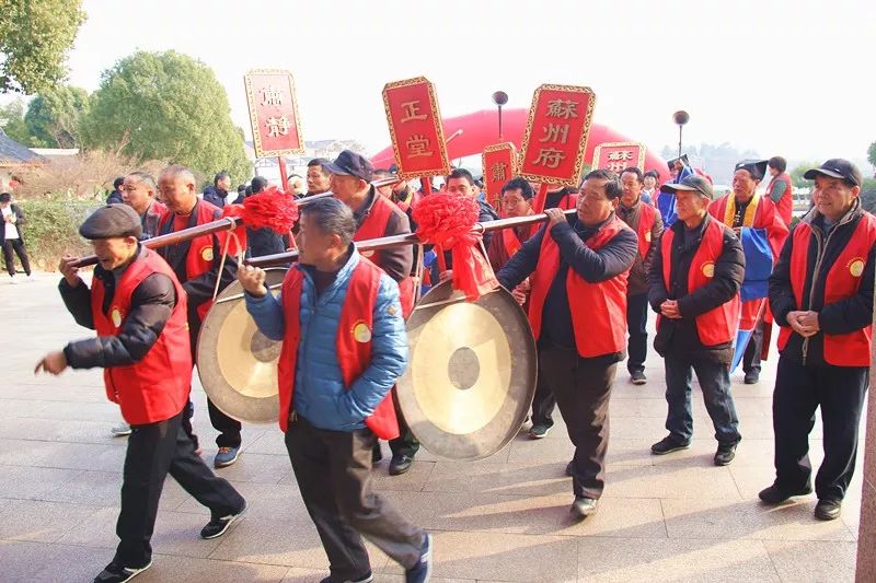 穹窿山风景区：金猪绘新春年味快乐过传统新年！