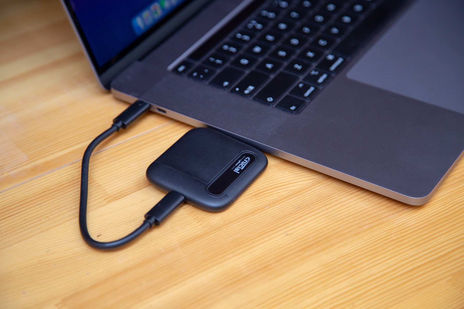 英睿达固态硬盘bx500,英睿达x6移动固态硬盘玩游戏