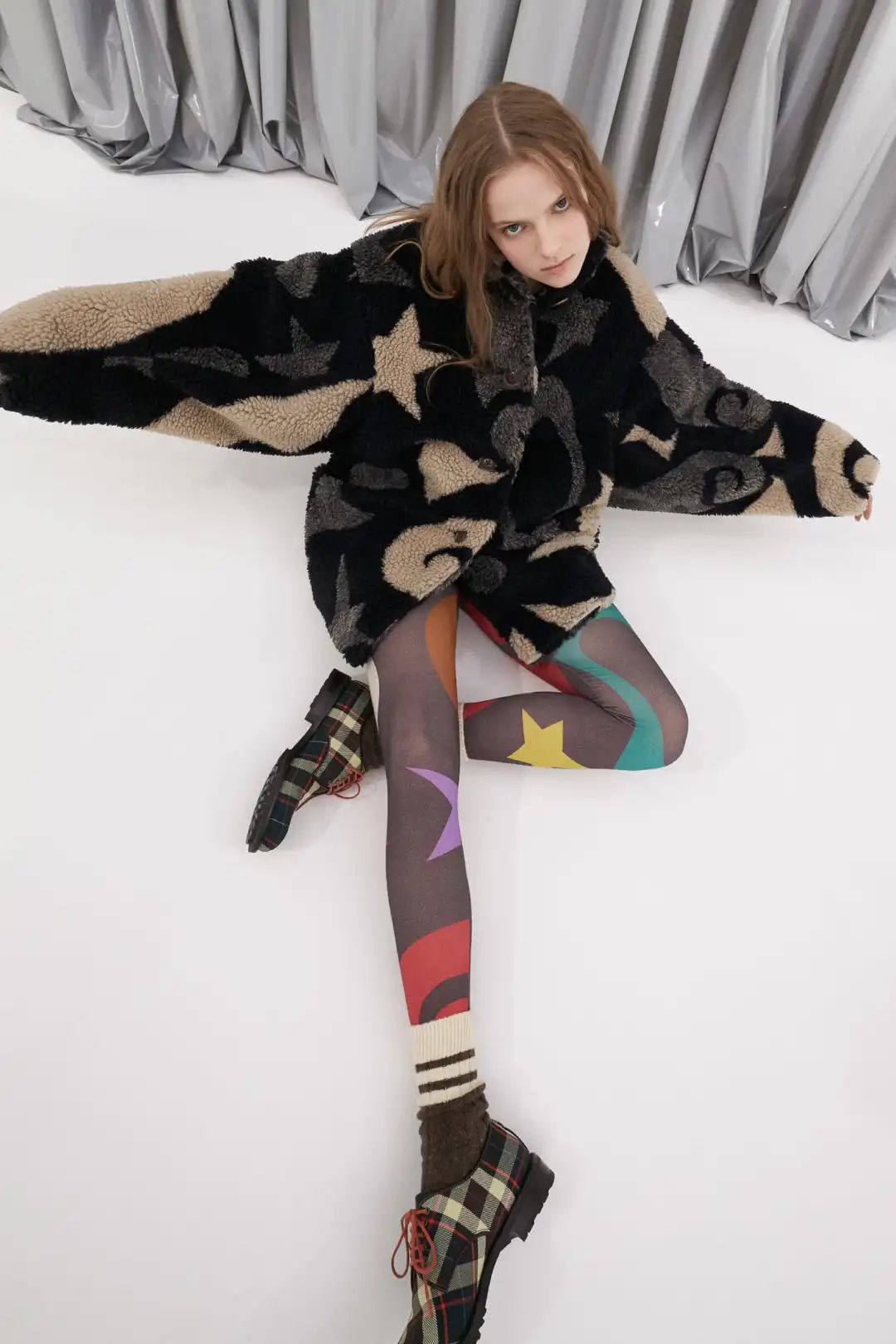 今年流行的露脚袜,是不是现在都流行穿长袜不露脚踝