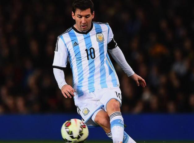 送给大家一首歌，名叫《梅西》，你能跟着哼起来：勇者无惧与无奈