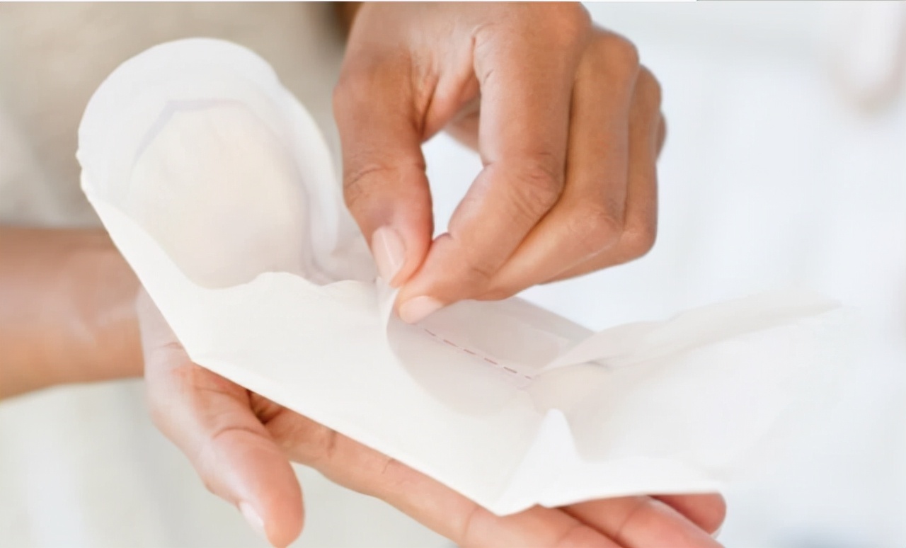 卫生巾一般多久换一次合适,卫生巾多久换一次合适