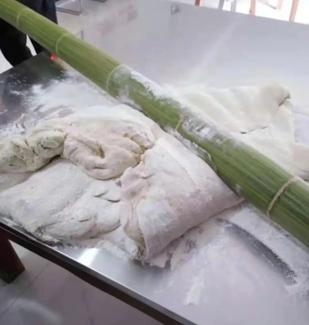 一生的馒头情缘，退休后我开了一家蒸馍店